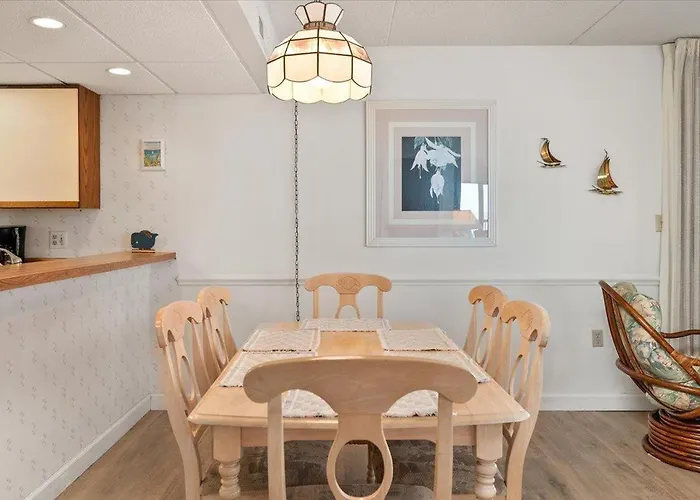 Hébergement de vacances Beautiful Oceanfront 3 Bedroom Rainbow With Outdoor Pool! *