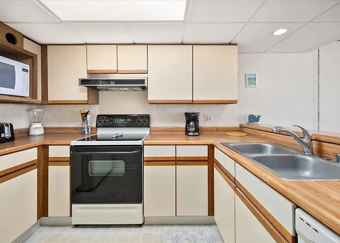 Beautiful Oceanfront 3 Bedroom Rainbow With Outdoor Pool! Hébergement de vacances Ocean City