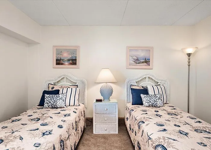Hébergement de vacances Beautiful Oceanfront 3 Bedroom Rainbow With Outdoor Pool! Ocean City