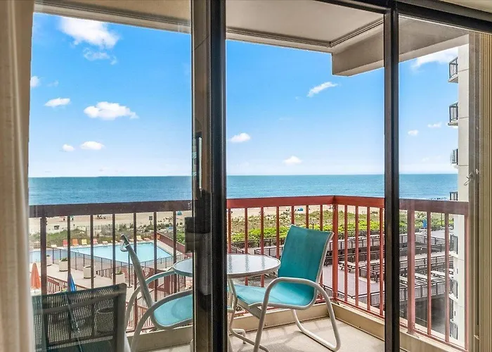 Hébergement de vacances Beautiful Oceanfront 3 Bedroom Rainbow With Outdoor Pool! Ocean City