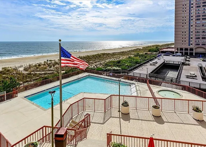 Hébergement de vacances Beautiful Oceanfront 3 Bedroom Rainbow With Outdoor Pool! Ocean City